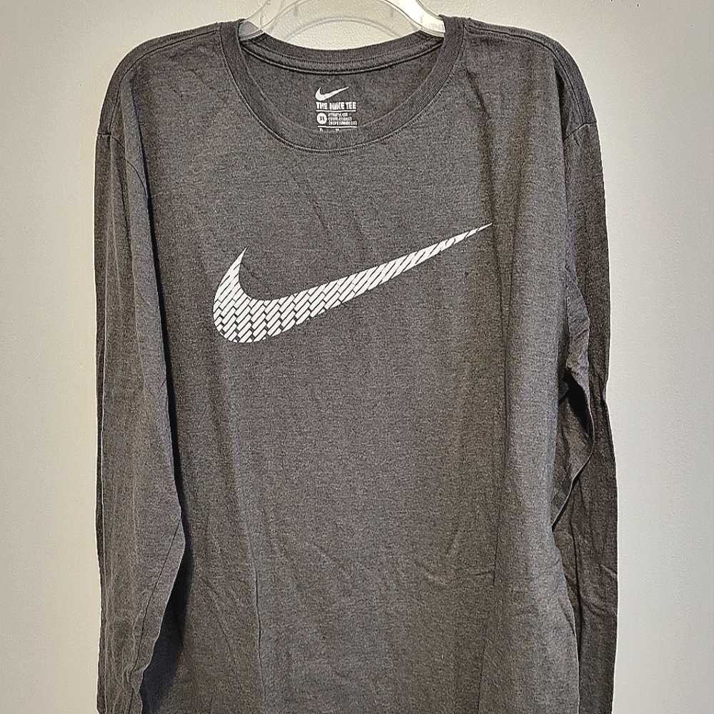 Men's Nike Long Sleeve Tee Shirt